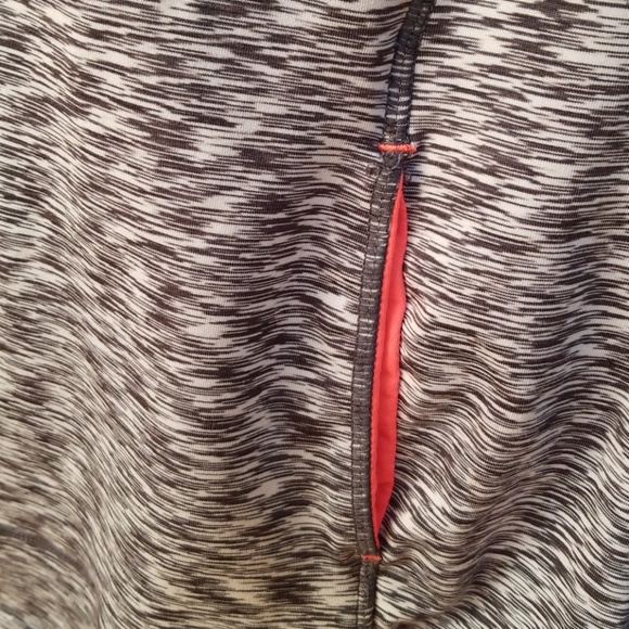 TANGERINE ๐ HOODIE - Picture 3 of 8